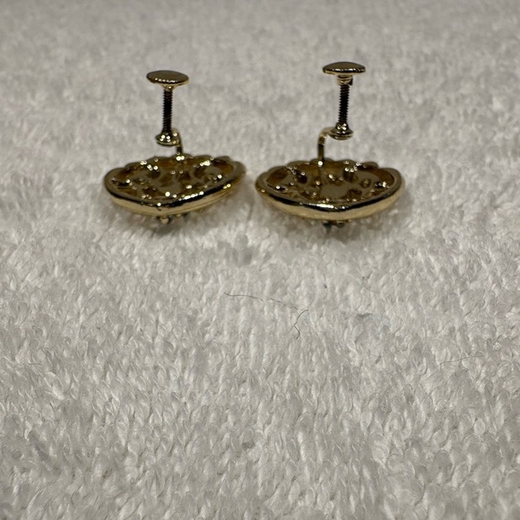 Vintage Gold-Tone Filigree Screw Back Earrings with Blue Rhinestones - Picture 9 of 9